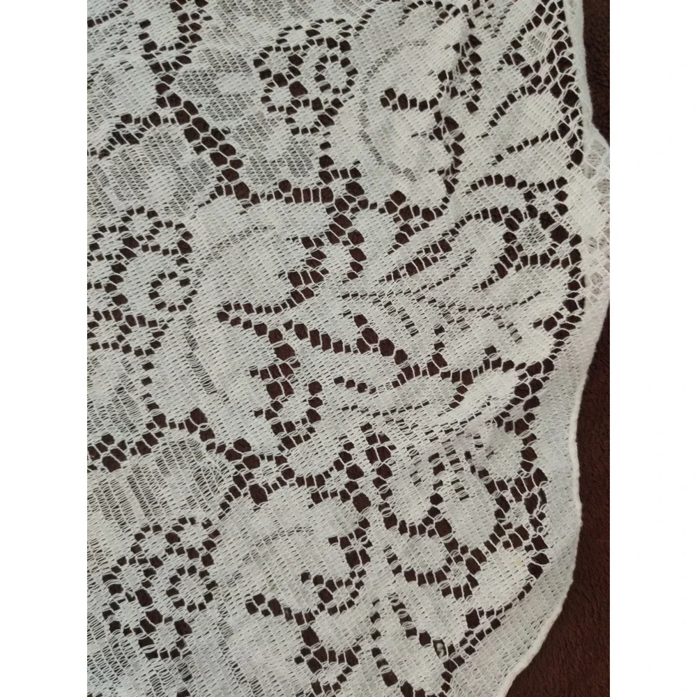 Vintage Cream Floral Lace Tablecloth 48